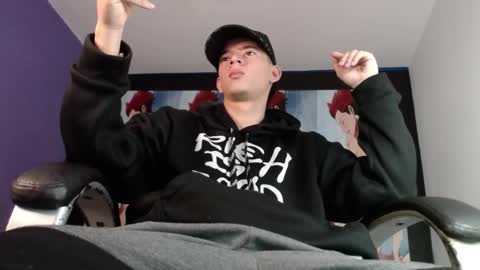 Snapshot of fran_boy_ chatting on 12.31.24 Fran online show from 12.31.24