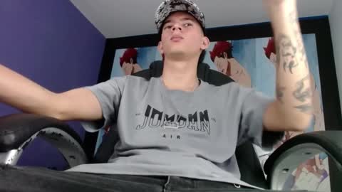 Snapshot of fran_boy_ chatting on 01.03.25 Fran online show from 01.03.25