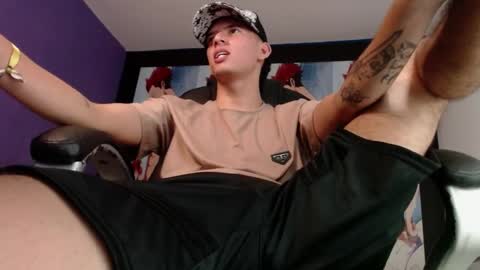 Snapshot of fran_boy_ chatting on 01.06.25 Fran online show from 01.06.25