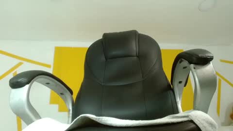 Snapshot of fran_boy_ chatting on 02.28.25 Fran online show from 02.28.25