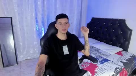 Snapshot of fran_boy_ chatting on 03.10.25 Fran online show from 03.10.25