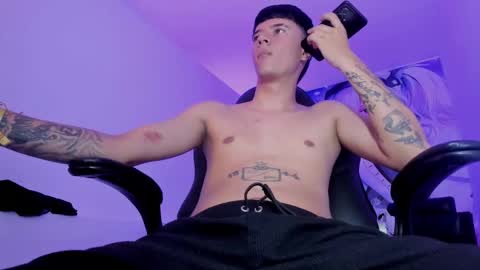 Snapshot of fran_boy_ chatting on 09.16.25 Fran online show from 09.16.25