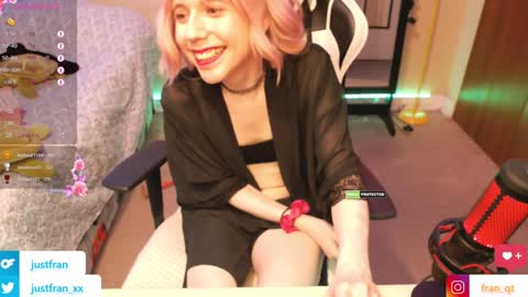 Snapshot of fran_qt chatting on 01.27.25 Fran online show from 01.27.25