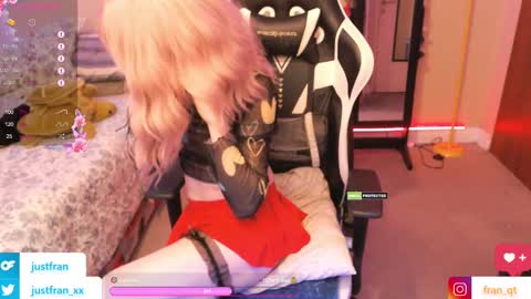 Snapshot of fran_qt chatting on 02.09.25 Fran online show from 02.09.25