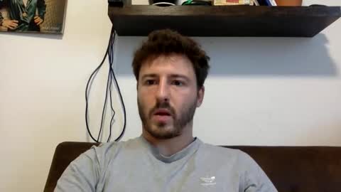 Snapshot of francaiiiiis chatting on 10.27.25 francaiiiiis online show from 10.27.25