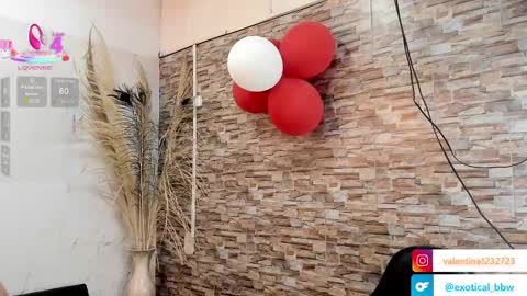 Snapshot of francesca_bbw chatting on 02.18.25 online show from 02.18.25