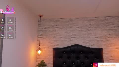 Snapshot of francesca_bbw chatting on 10.05.25 online show from 10.05.25