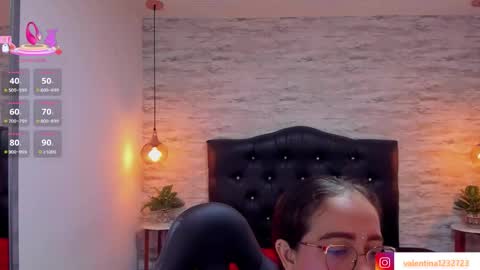 Snapshot of francesca_bbw chatting on 10.12.25 online show from 10.12.25