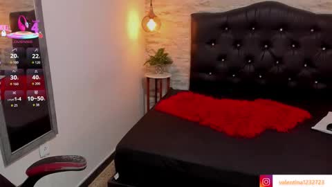 Snapshot of francesca_bbw chatting on 10.21.25 online show from 10.21.25