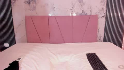 Laura online show from 04.07.26