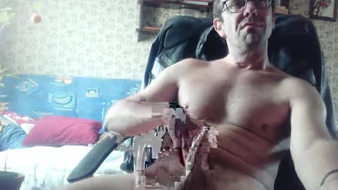 Snapshot of franck143544 chatting on 01.04.25 franck143544 online show from 01.04.25