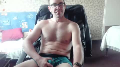 Snapshot of franck143544 chatting on 01.16.25 franck143544 online show from 01.16.25