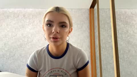 Britney online show from 05.08.26