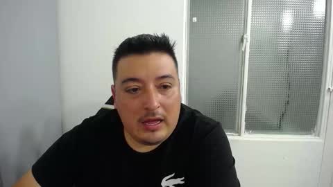 Snapshot of francoisroy chatting on 11.28.25 Juan online show from 11.28.25