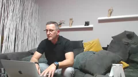 Snapshot of frank49m chatting on 06.12.26 Frank online show from 06.12.26