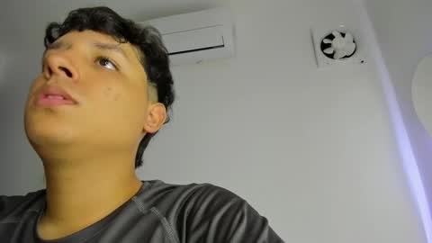 Snapshot of frank_castiglioni chatting on 03.04.25 Castiglioni online show from 03.04.25