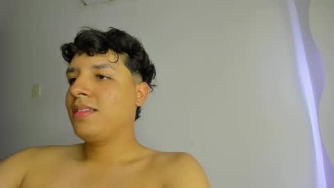 Snapshot of frank_castiglioni chatting on 03.05.25 Castiglioni online show from 03.05.25