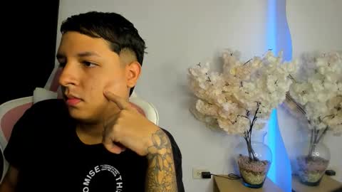 Snapshot of frank_castiglioni chatting on 11.20.25 Castiglioni online show from 11.20.25