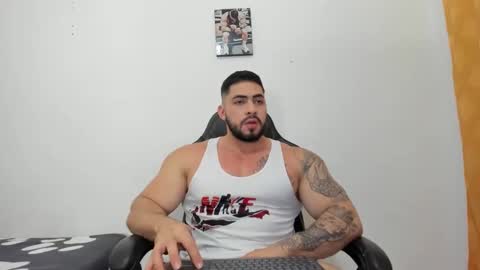 Snapshot of frank_foxx1 chatting on 11.05.25 frank_foxx1 online show from 11.05.25