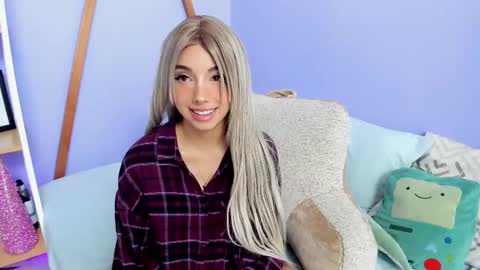 Snapshot of frank_sasha chatting on 03.02.25 Sasha online show from 03.02.25