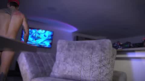 Frank Farrell. Hey remember to give me a thumbs up Ty online show from 10.06.25