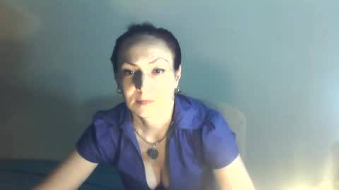 Snapshot of frankieteasing chatting on 06.25.26 frankieteasing online show from 06.25.26