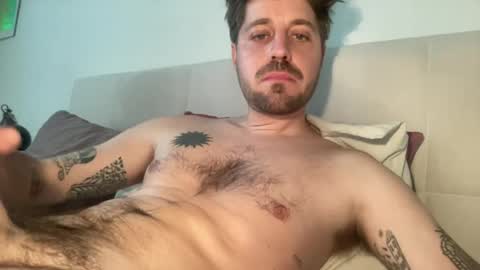 Snapshot of frankybiiig chatting on 05.08.26 thegoodandbiiig online show from 05.08.26