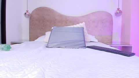 Snapshot of franyeli_5 chatting on 11.07.25 FRANYELY online show from 11.07.25