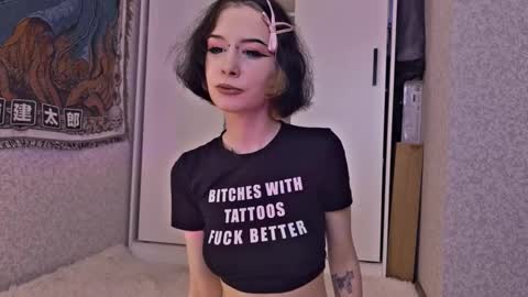 mistress Bastet and  mintcola online show from 10.21.25