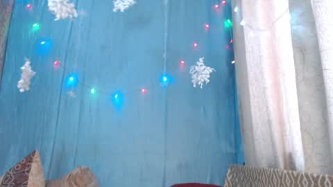 Snapshot of frau_becky chatting on 02.12.25 frau_becky online show from 02.12.25