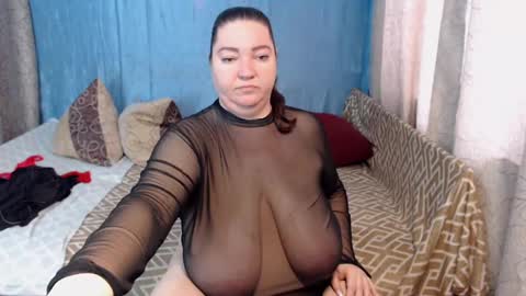 Snapshot of frau_becky chatting on 02.23.25 frau_becky online show from 02.23.25