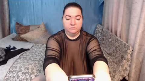 frau_becky online show from 12.23.25