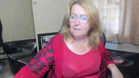 Snapshot of fraumartha chatting on 09.13.25 FrauMartha online show from 09.13.25