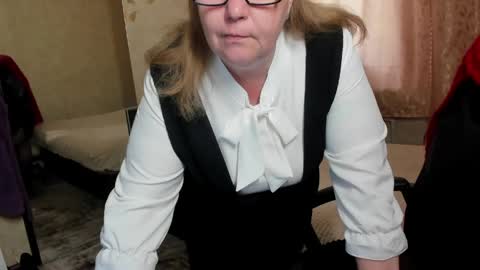 Snapshot of fraumartha chatting on 06.04.26 FrauMartha online show from 06.04.26
