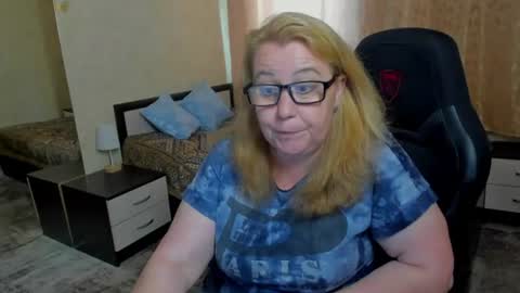 Snapshot of fraumartha chatting on 06.14.26 FrauMartha online show from 06.14.26