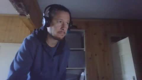 Snapshot of frcokin chatting on 10.01.25 frcokin online show from 10.01.25