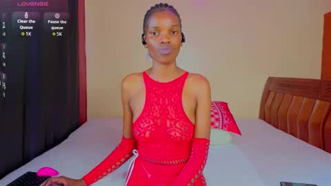 Nessa-Independent model online show from 09.15.25