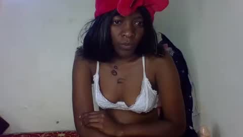 Snapshot of freaky_angie1 chatting on 10.19.25 freaky online show from 10.19.25
