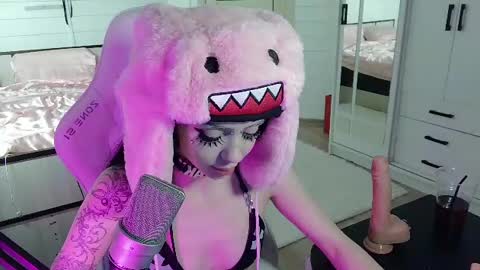Freaky online show from 07.29.26