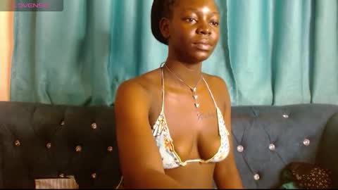 Snapshot of freaky_shamzzy chatting on 10.22.25 shamika online show from 10.22.25