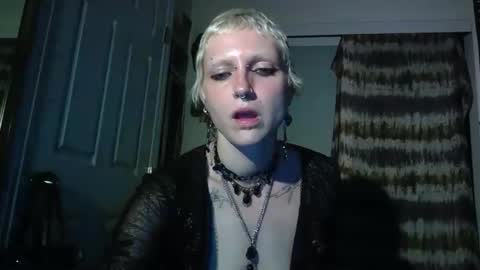 Snapshot of fred_reid chatting on 06.05.26 Lily Red online show from 06.05.26