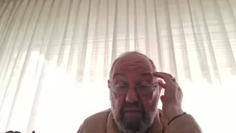 Snapshot of fredaldavid chatting on 09.26.25 David Fredal online show from 09.26.25