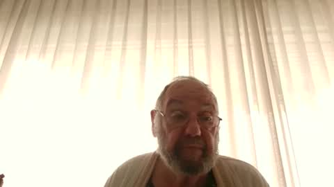 Snapshot of fredaldavid chatting on 10.19.25 David Fredal online show from 10.19.25
