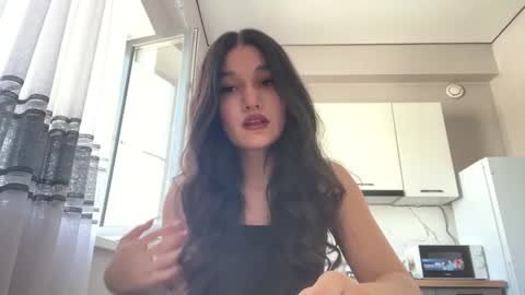 Mia online show from 06.29.26