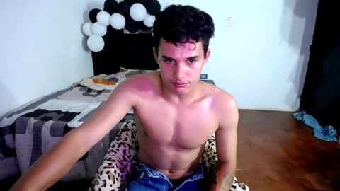 Snapshot of freddy_romans2 chatting on 10.06.25 freddy romans online show from 10.06.25