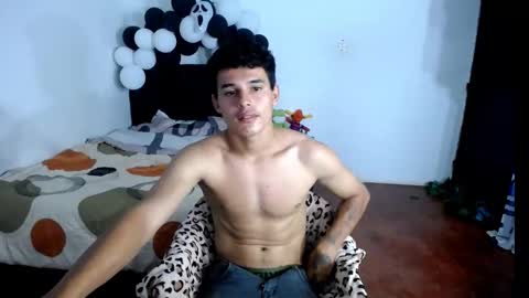 Snapshot of freddy_romans2 chatting on 10.14.25 freddy romans online show from 10.14.25