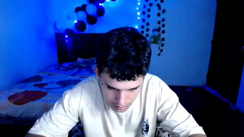 Snapshot of freddy_romans2 chatting on 11.11.25 freddy romans online show from 11.11.25