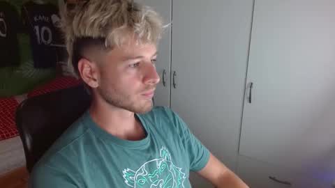 Snapshot of freddy_star chatting on 10.18.25 Frederick Perin online show from 10.18.25