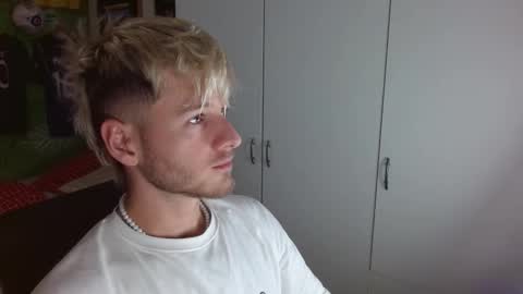 Snapshot of freddy_star chatting on 10.21.25 Frederick Perin online show from 10.21.25