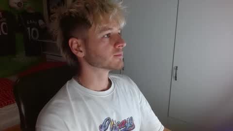 Snapshot of freddy_star chatting on 10.25.25 Frederick Perin online show from 10.25.25